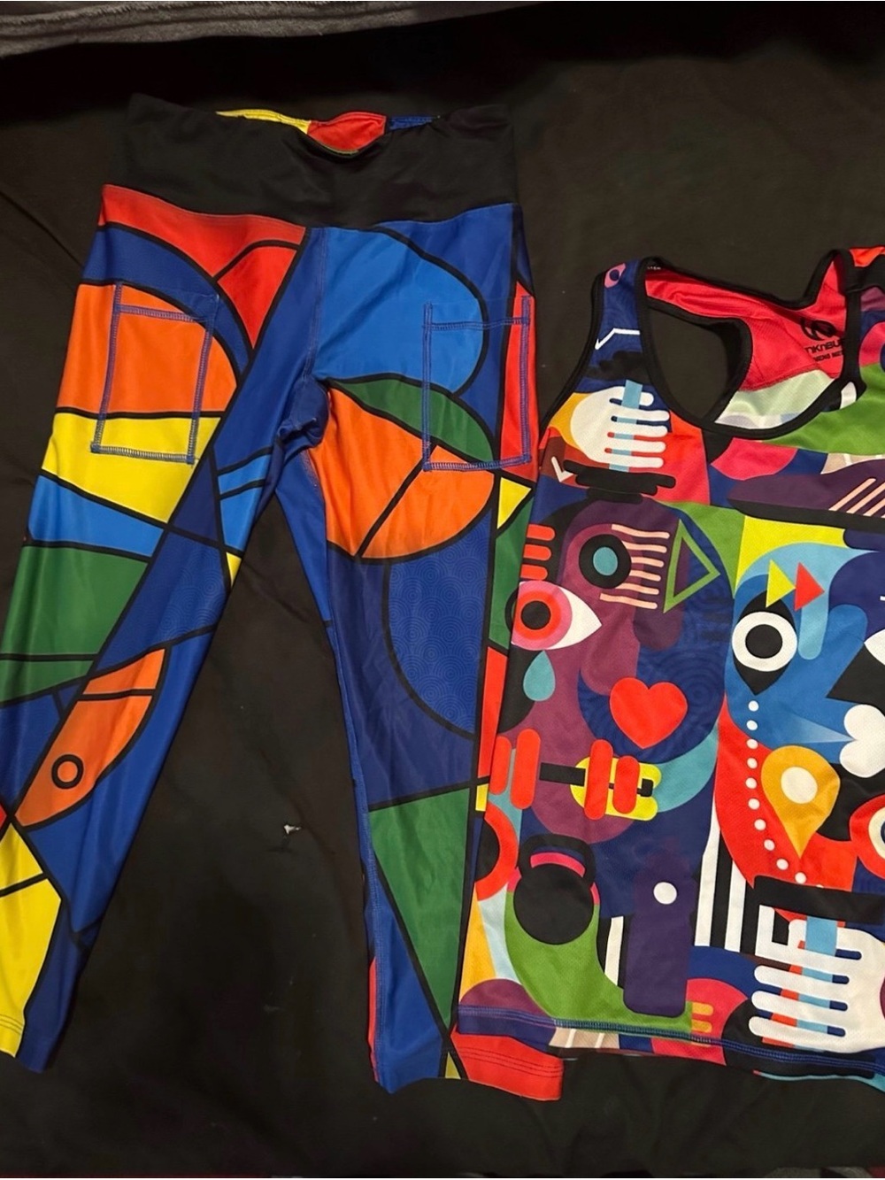 Athletic Performance Colorful Abstract Print Athletic Leggings & Tank Set